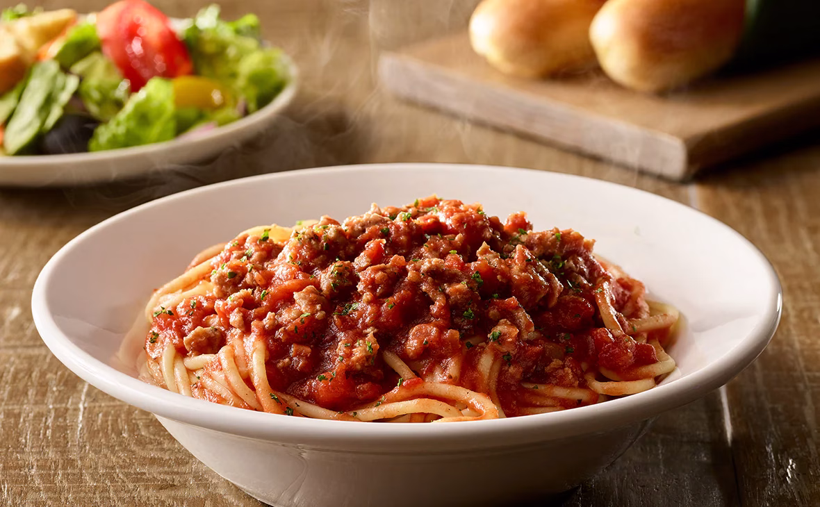 Lunch SpaghettiWithMeatsauce olive garden menu