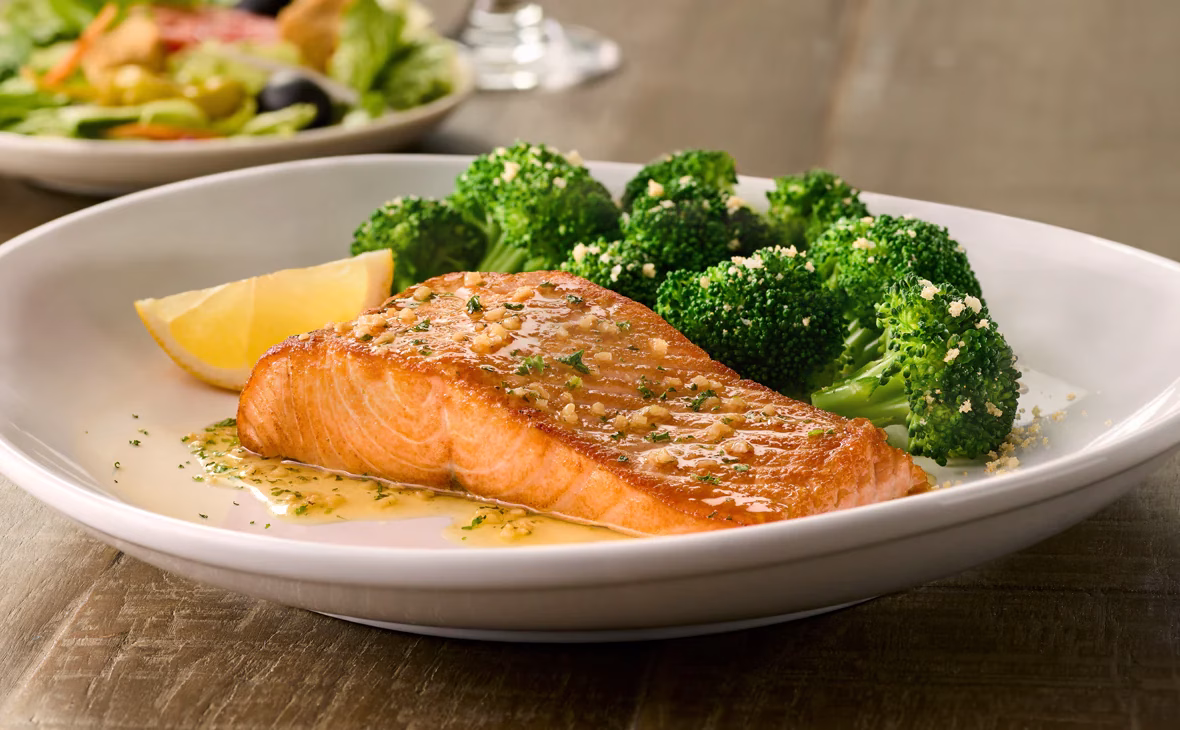 Olive Garden Menu & Prices 2025 (Latest August Update) 127 Salmon gluten olive garden menu